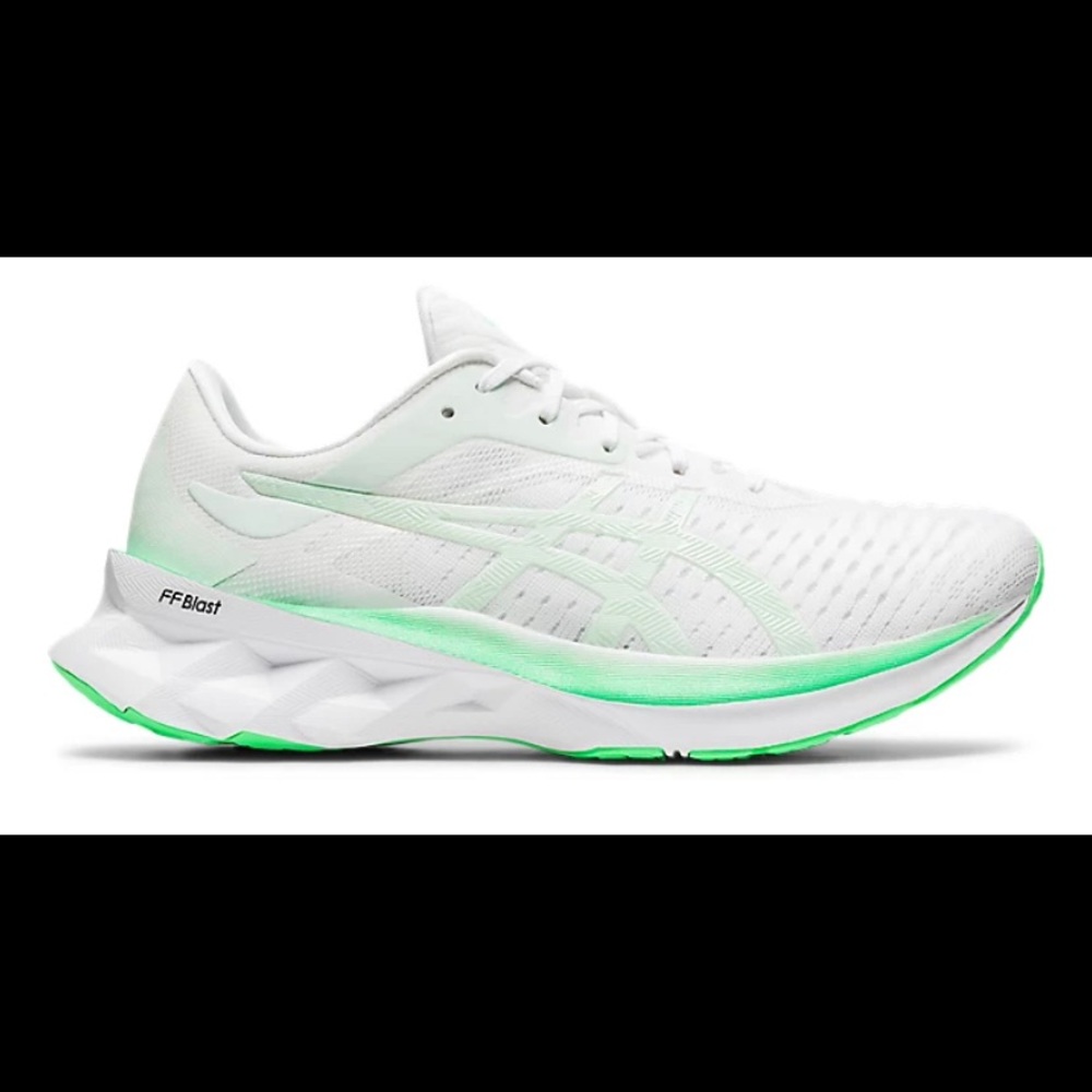 NWT Asics Novablast Women’s running sneakers